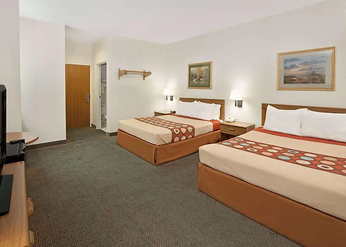 Super 8 By Wyndham Il Отель *