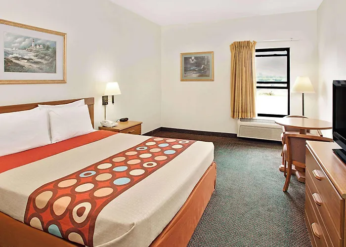 Super 8 By Wyndham Il *